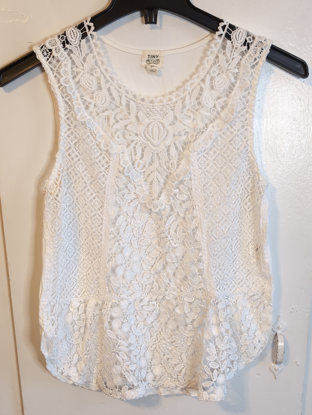 Tiny Petites Sleeveless Lace Blouse womens Small Petite